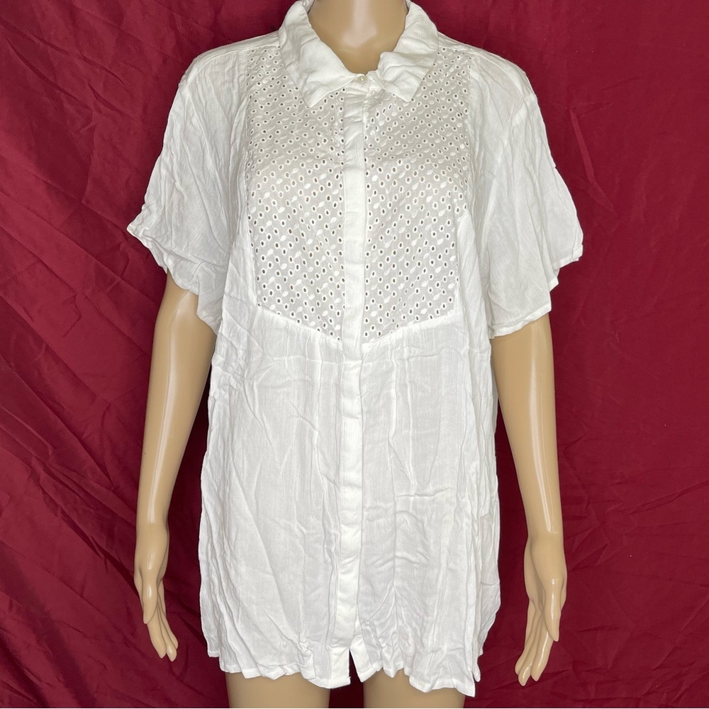Millennium Gauze Oversized Eyelet Button Top 2X